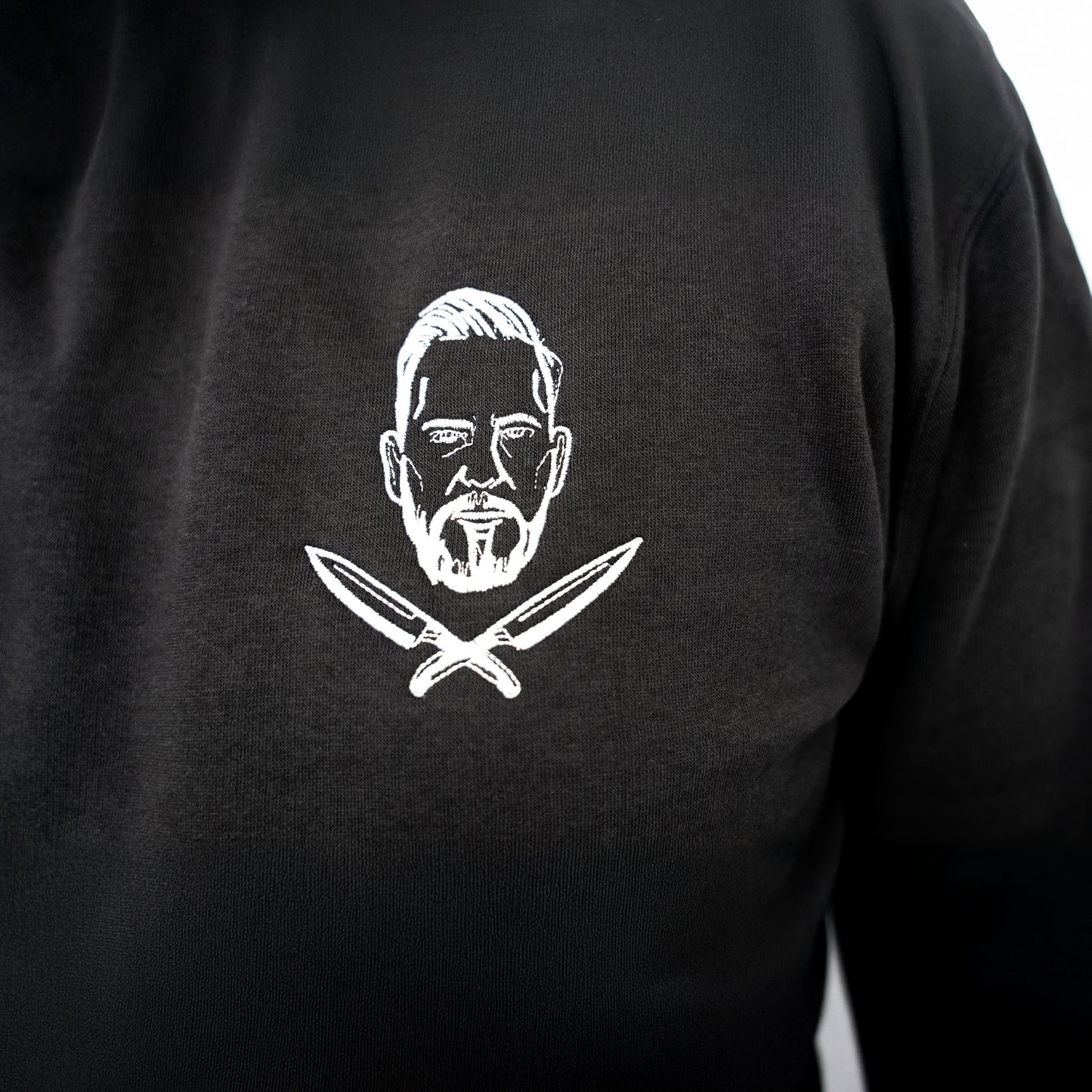 Schwarzer Hoodie – limitierte Schnieder Stick Kollektion