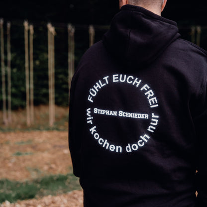Schwarzer Hoodie – Schnieder Stick und Rückenprint